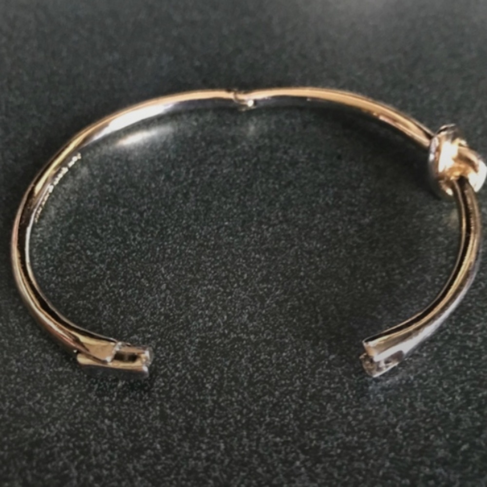 Kate Spade New York Sailors Knot Hinged Bangle Bracelet - Picture 6 of 16